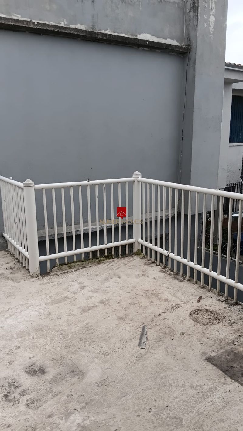 CASA PRÓXIMO AO FÓRUM 