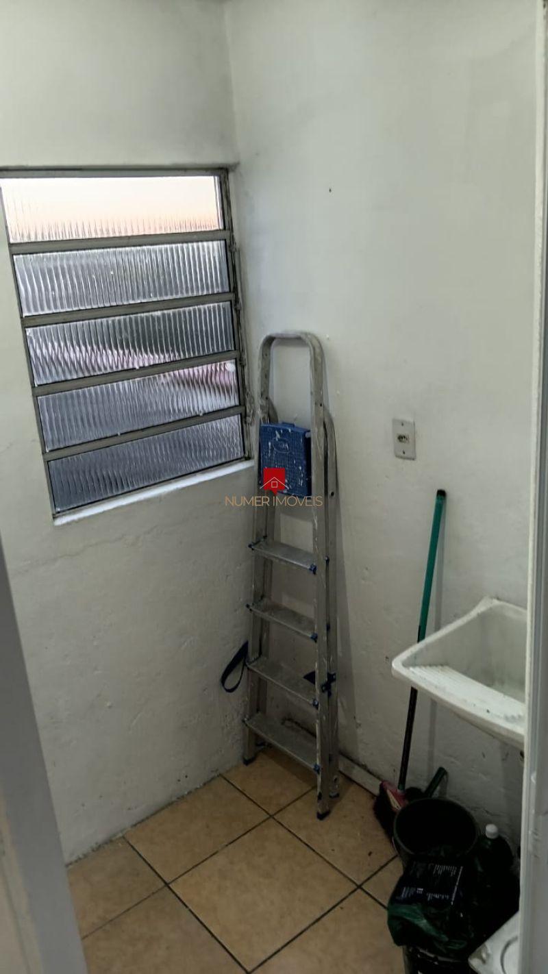 CASA PRÓXIMO AO FÓRUM 