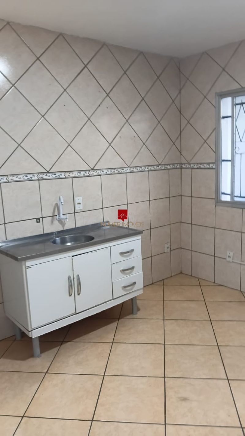 CASA PRÓXIMO AO FÓRUM 