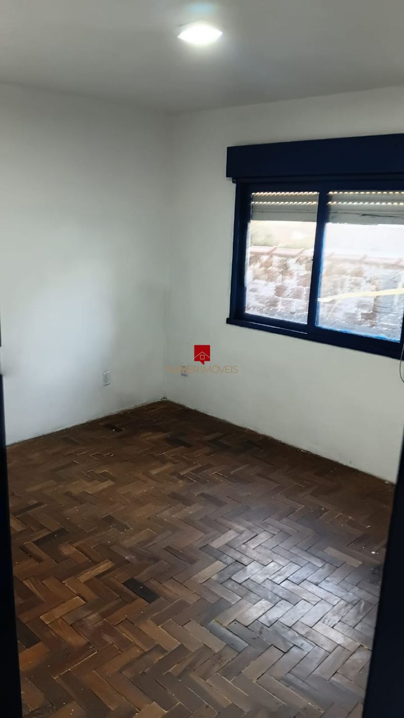CASA PRÓXIMO AO FÓRUM 