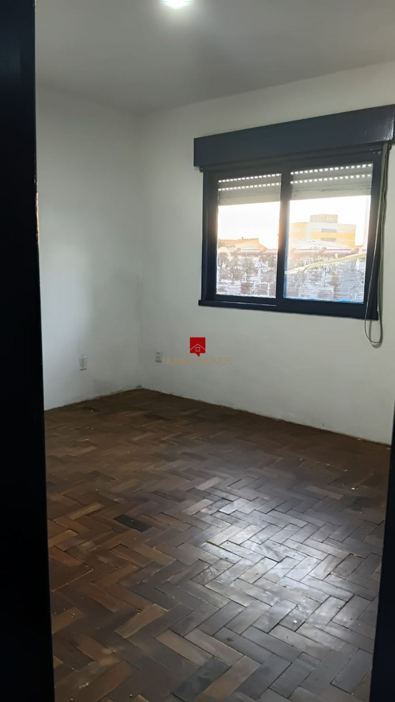 CASA PRÓXIMO AO FÓRUM 