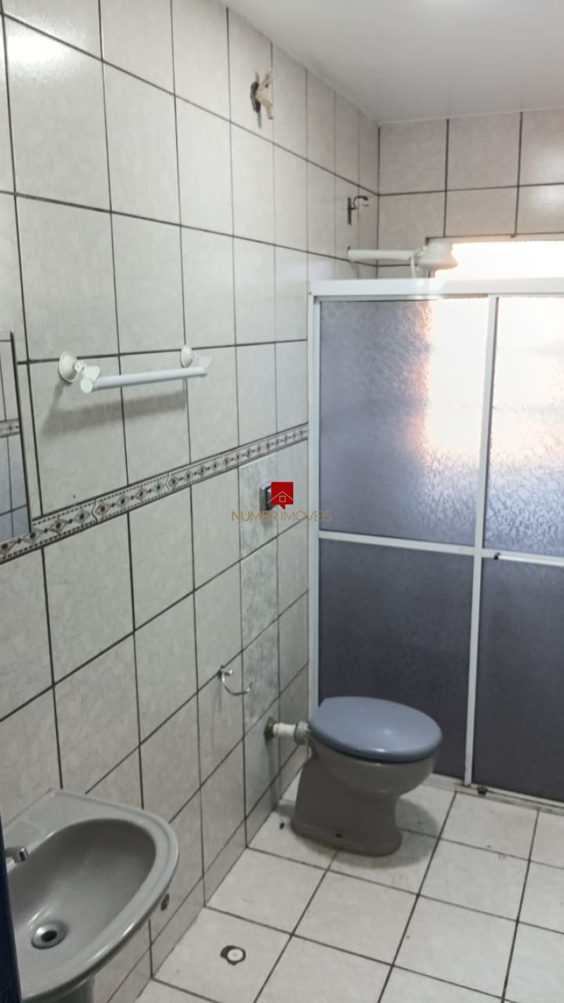 CASA PRÓXIMO AO FÓRUM 