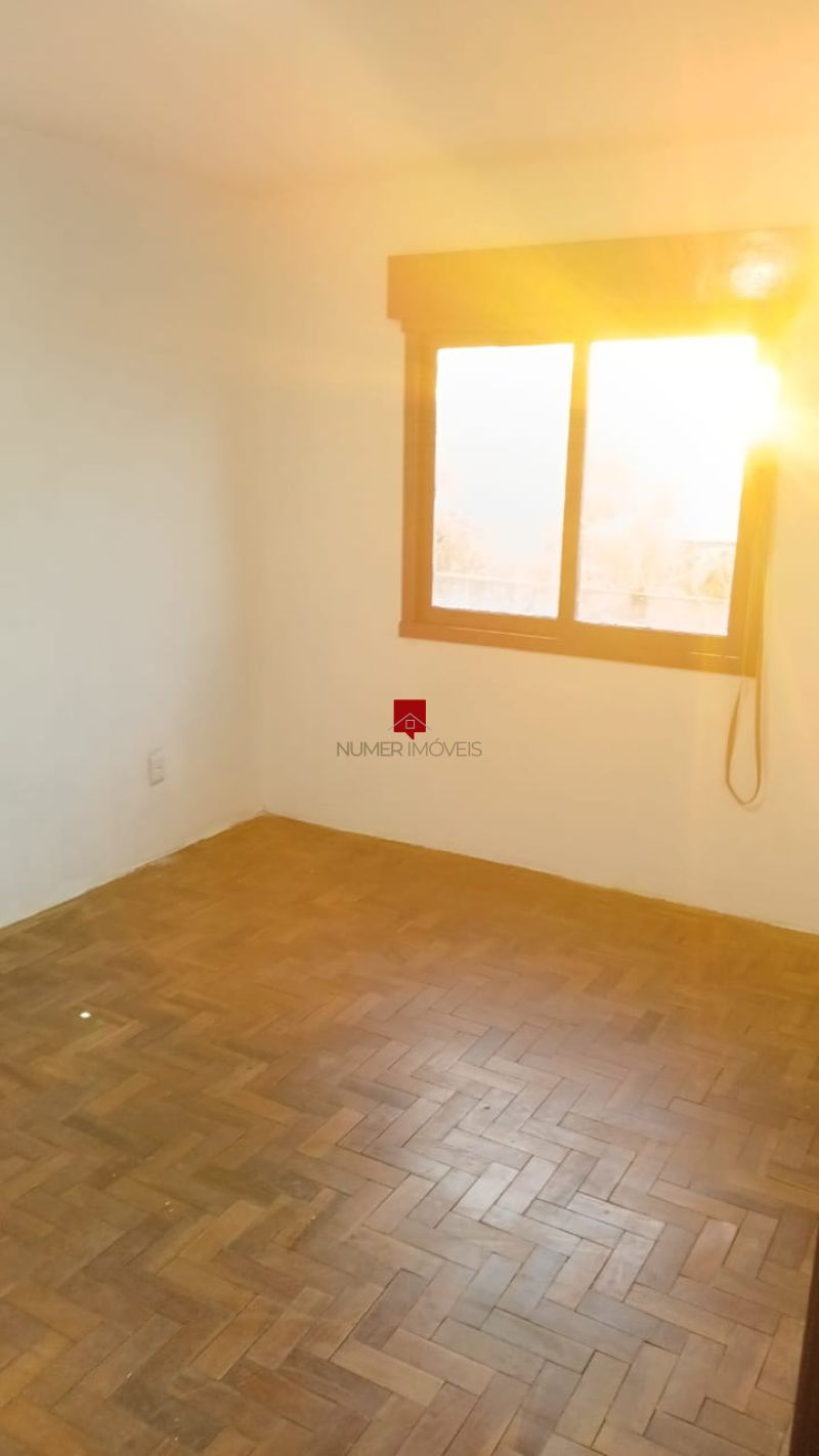 CASA PRÓXIMO AO FÓRUM 