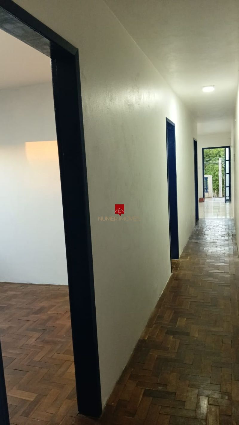 CASA PRÓXIMO AO FÓRUM 