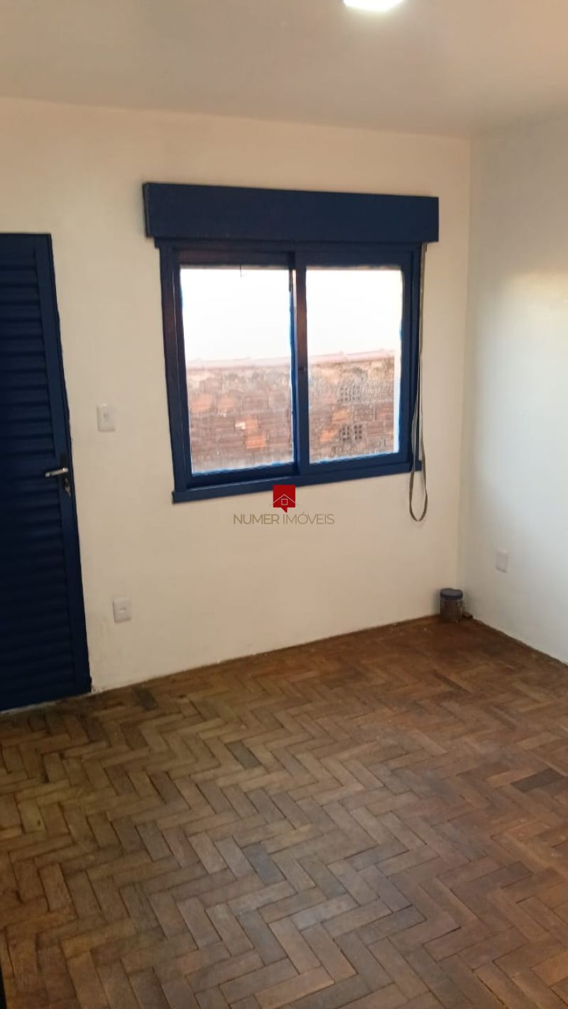 CASA PRÓXIMO AO FÓRUM 