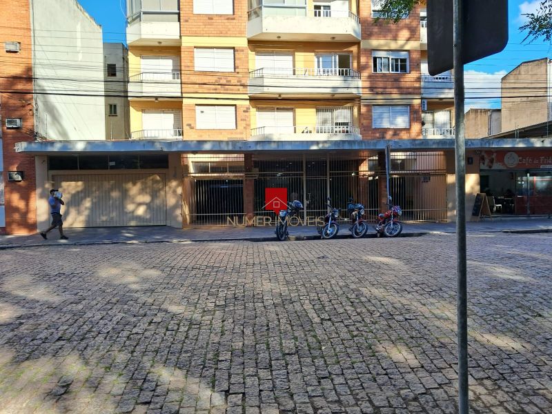 APARTAMENTO CENTRAL MOBILIADO