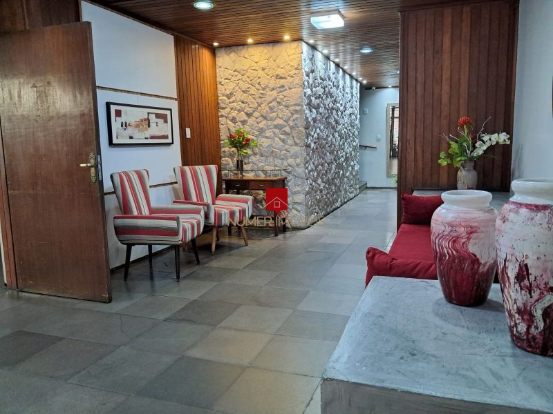 APARTAMENTO CENTRAL MOBILIADO