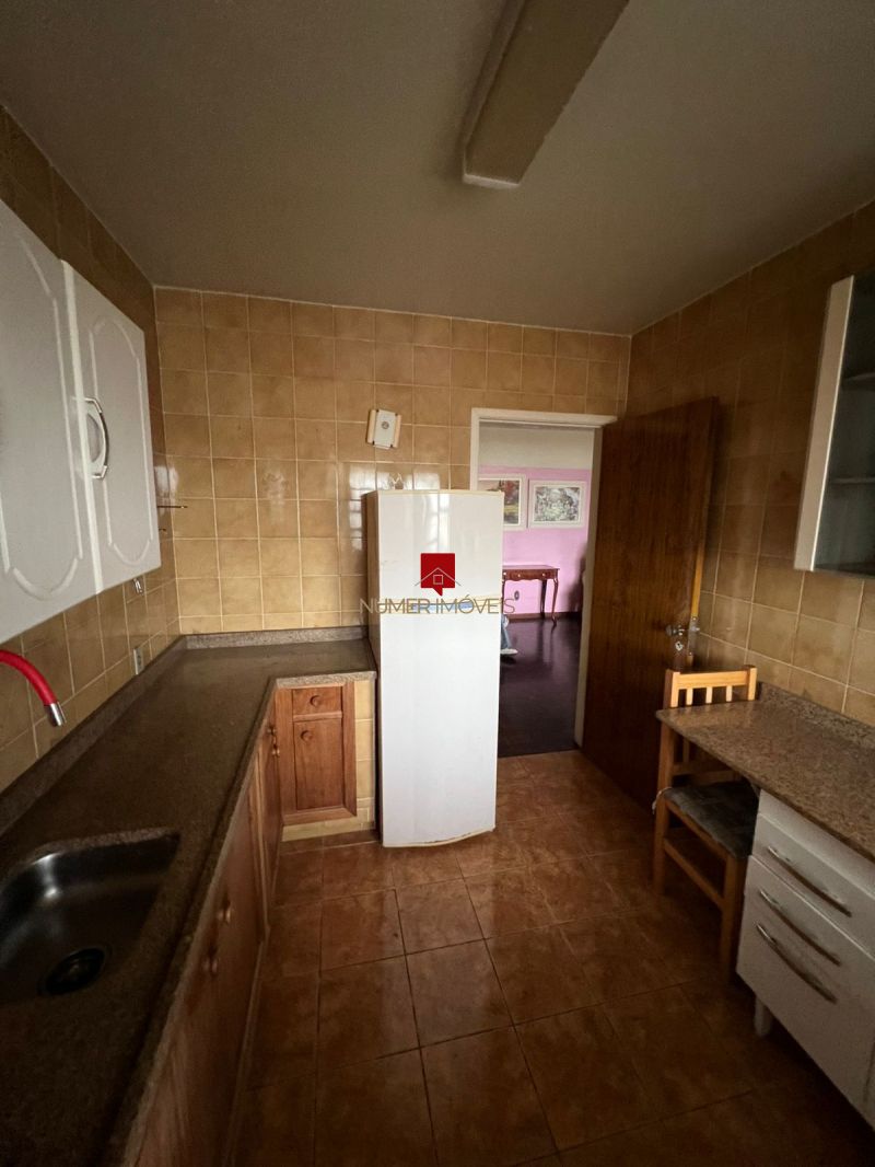 APARTAMENTO CENTRAL MOBILIADO