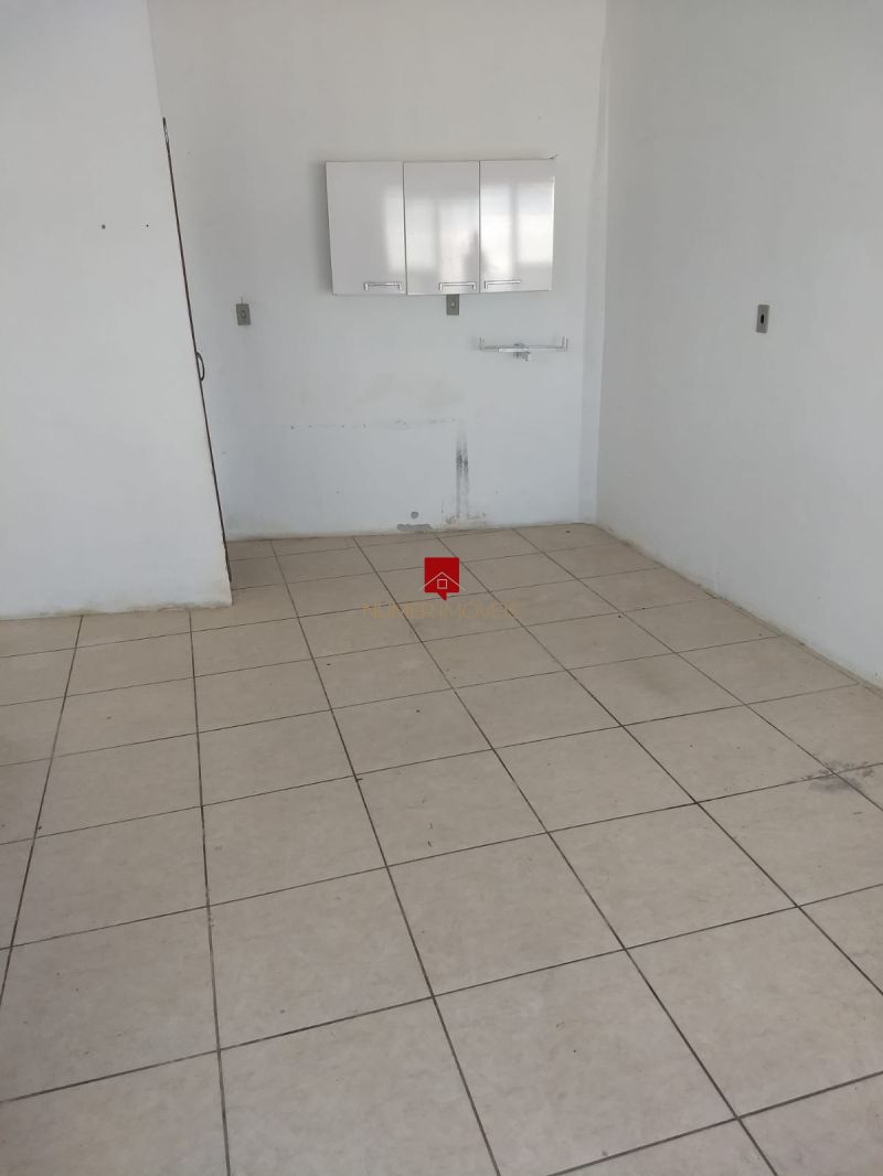 SALA COMERCIAL PRÓXIMO AO PASSO DO SALSO