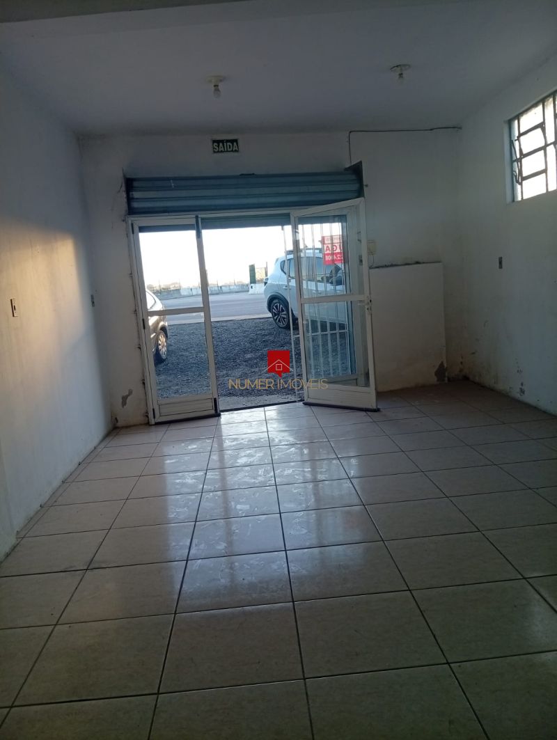 SALA COMERCIAL PRÓXIMO AO PASSO DO SALSO
