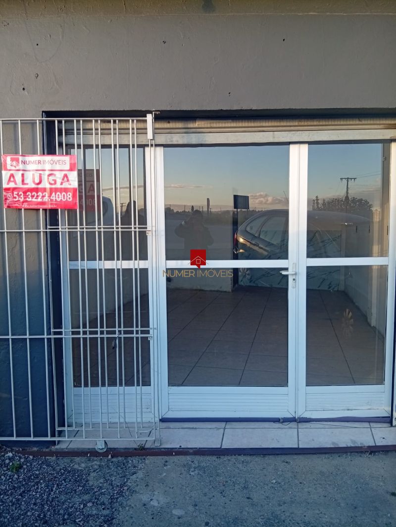 SALA COMERCIAL PRÓXIMO AO PASSO DO SALSO