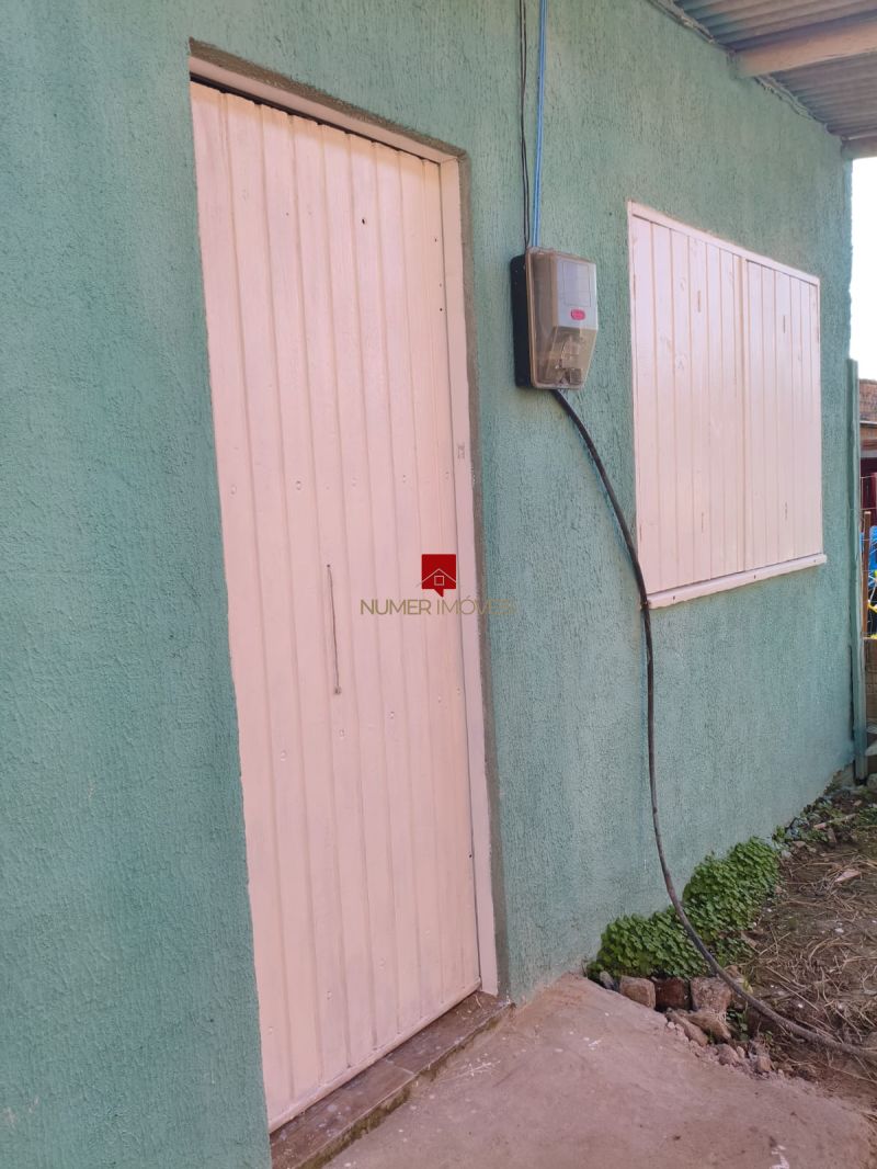 CASA MOBILIADA COM GARAGEM