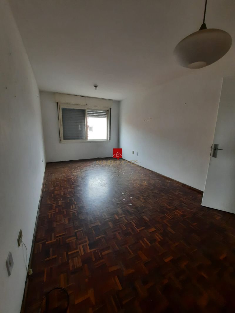 APARTAMENTO CENTRAL COM GARAGEM COBERTA
