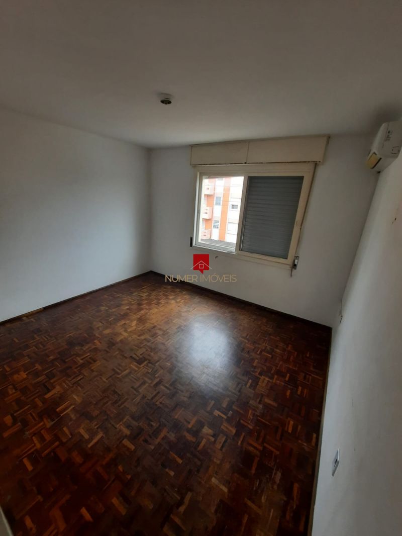 APARTAMENTO CENTRAL COM GARAGEM COBERTA