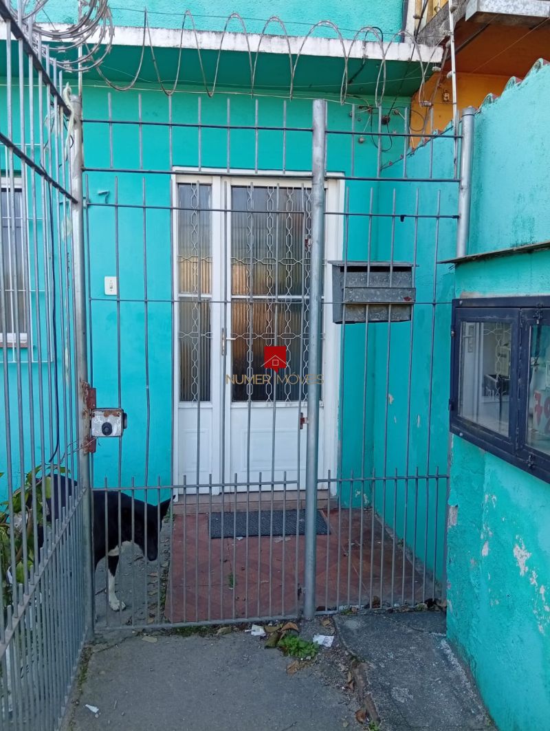 CASA AMPLA COM AR CONDICIONADO NO FRAGATA