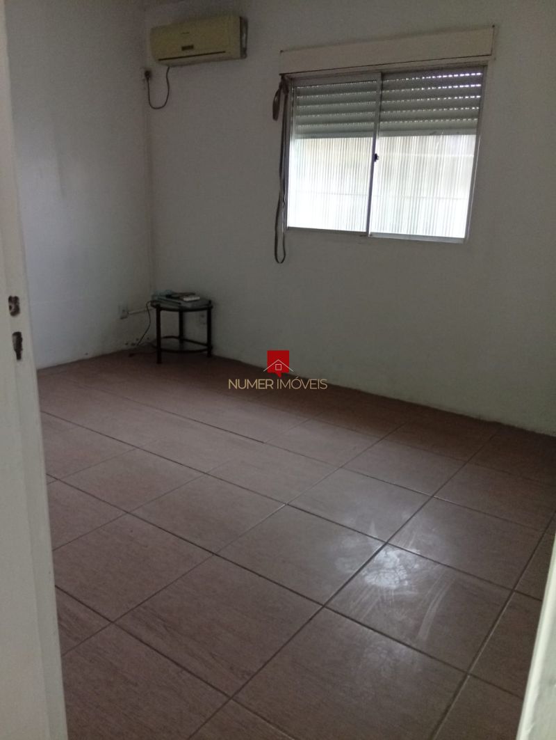 CASA AMPLA COM AR CONDICIONADO NO FRAGATA