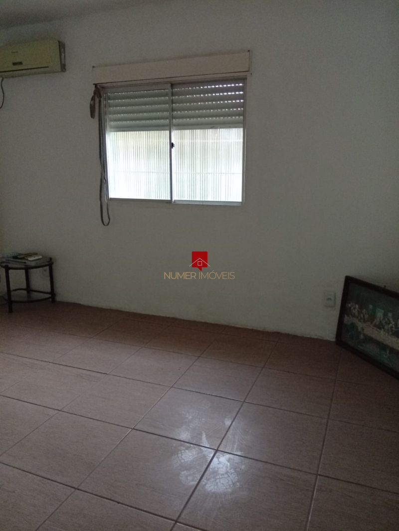 CASA AMPLA COM AR CONDICIONADO NO FRAGATA
