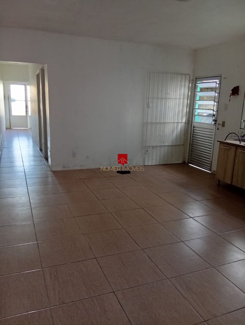 CASA AMPLA COM AR CONDICIONADO NO FRAGATA