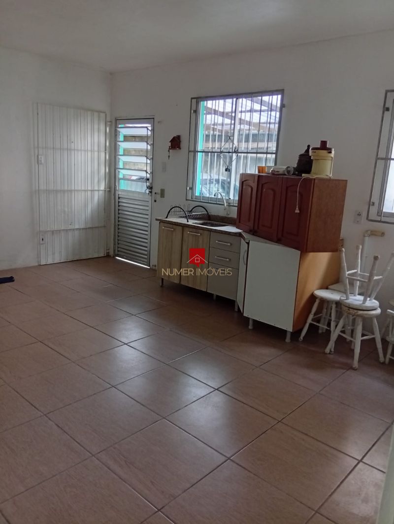 CASA AMPLA COM AR CONDICIONADO NO FRAGATA