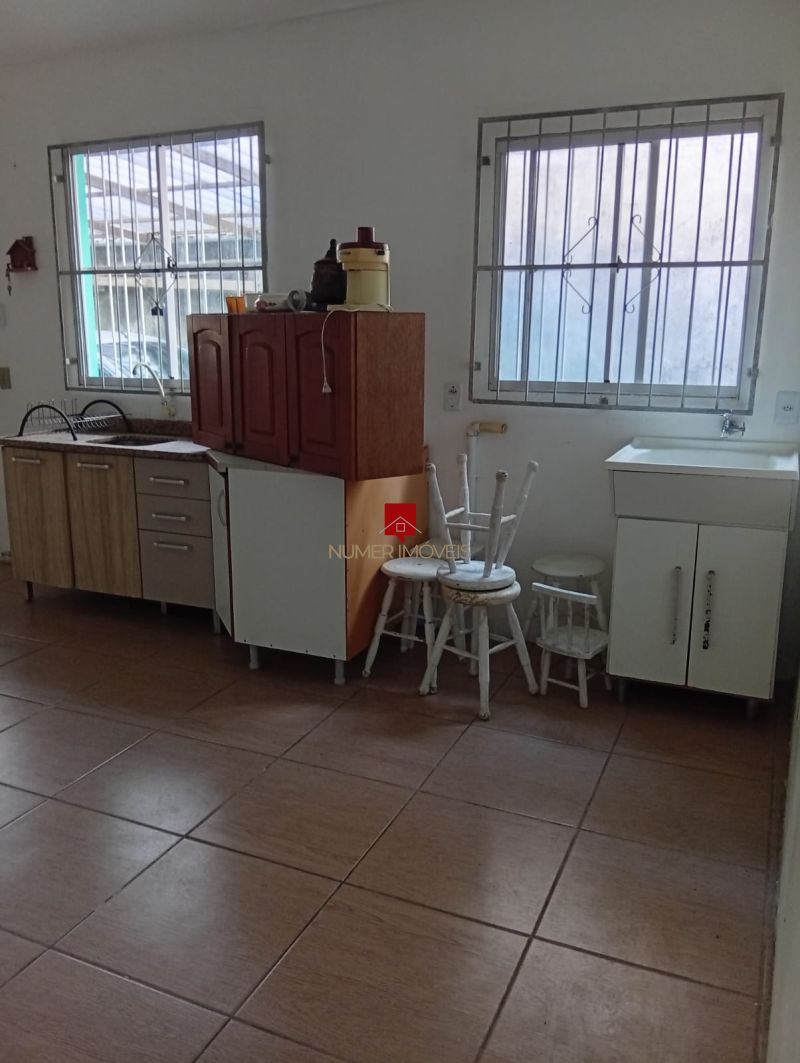 CASA AMPLA COM AR CONDICIONADO NO FRAGATA