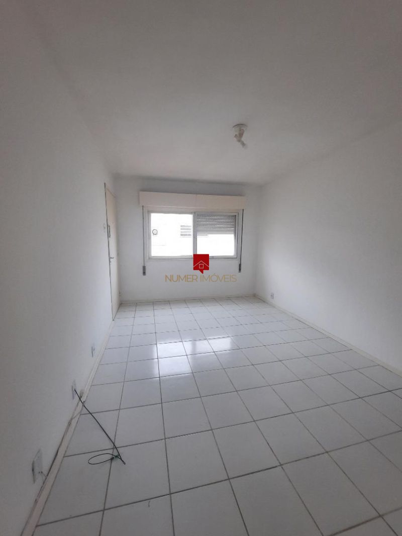 APARTAMENTO NA AVENIDA DUQUE POUCOS METROS DA FAMED