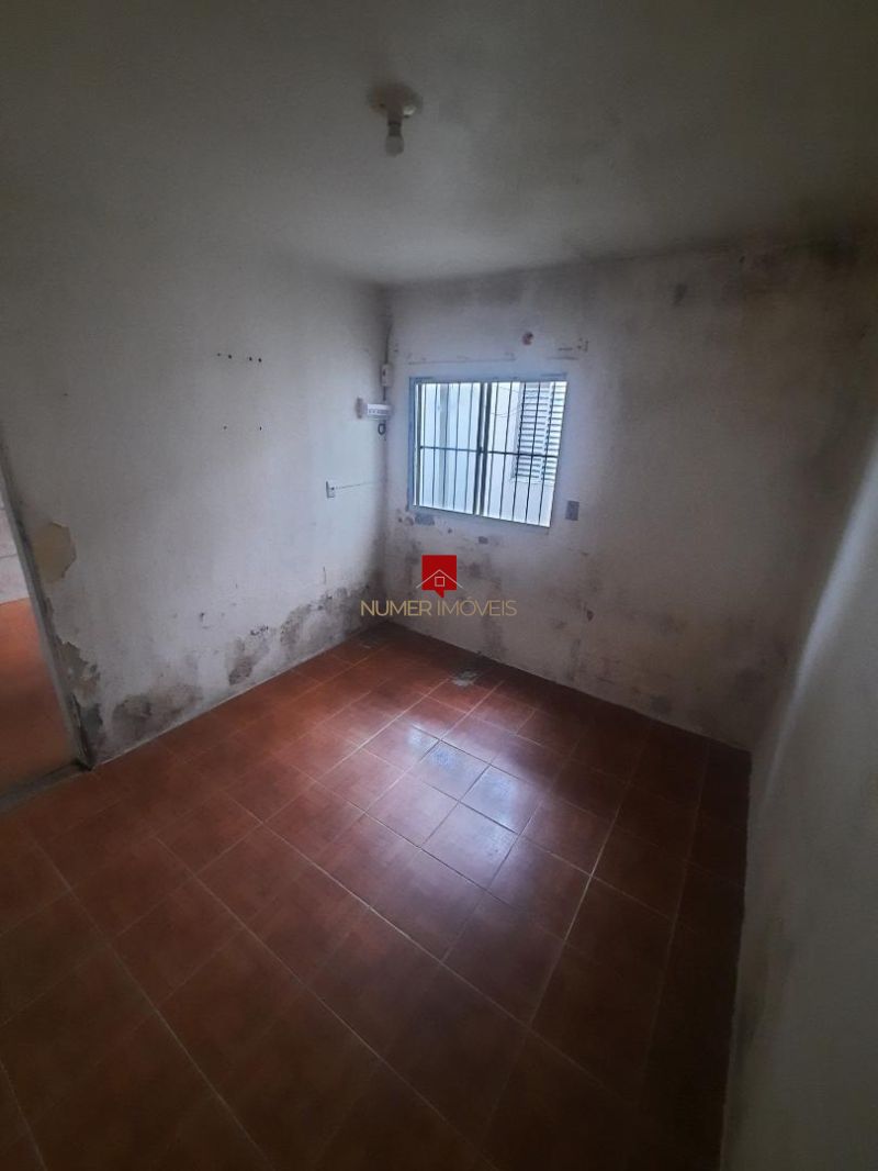 CASA A POUCOS METROS DA AV. DUQUE DE CAXIAS