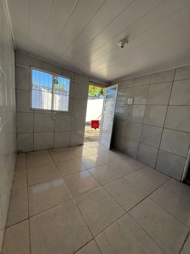 CASA PRÓXIMO AO COLÉGIO TIRADENTES