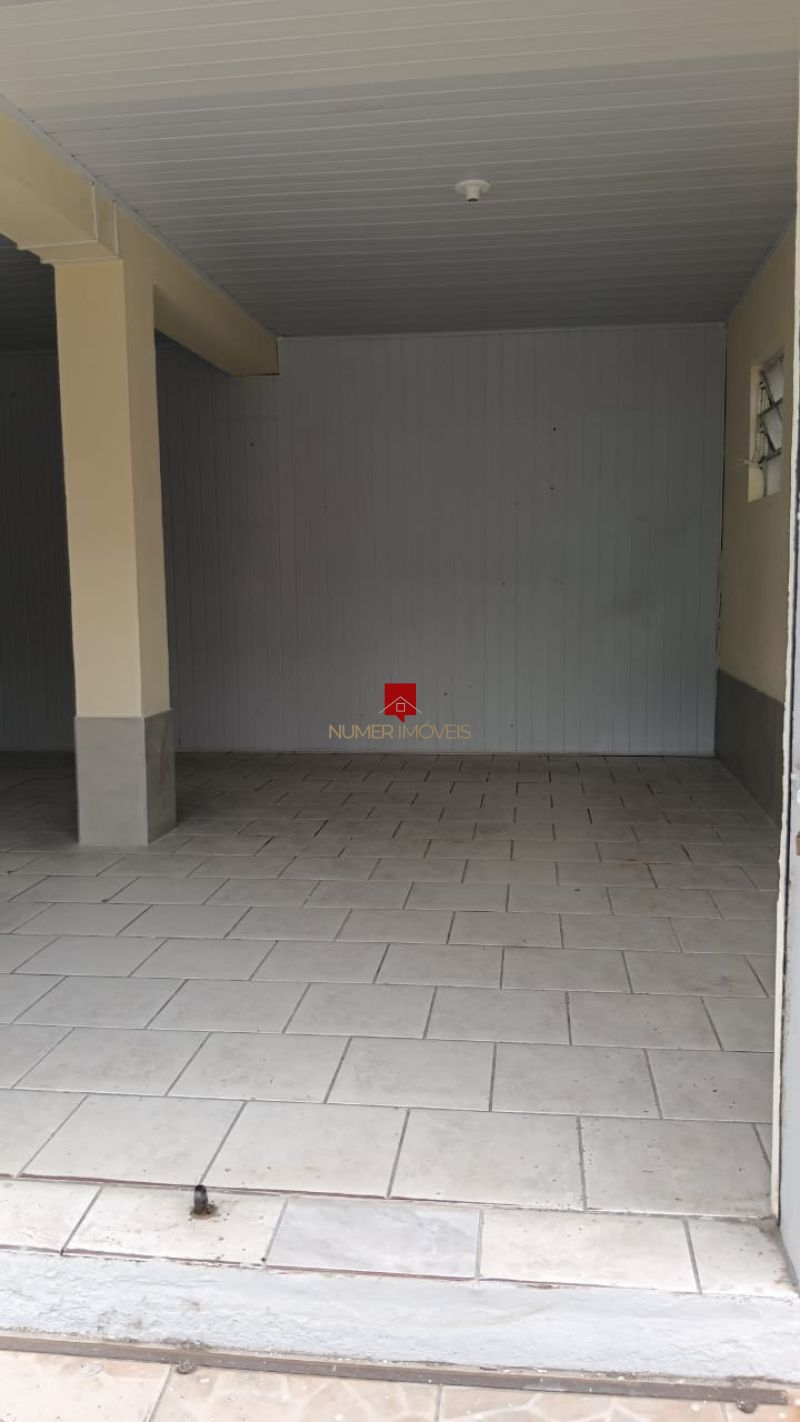 PRÉDIO COMERCIAL NO GUABIROBA