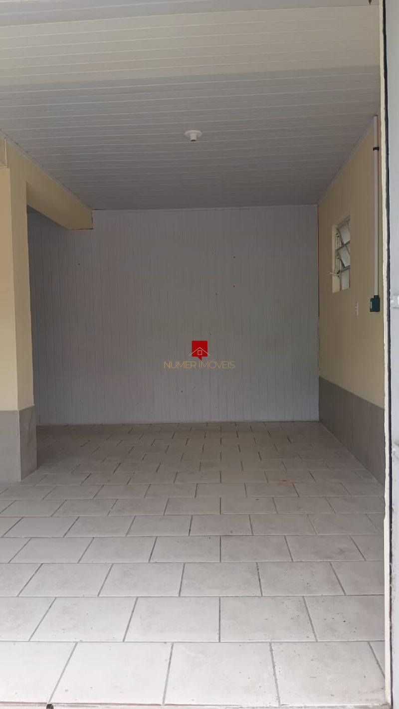 PRÉDIO COMERCIAL NO GUABIROBA