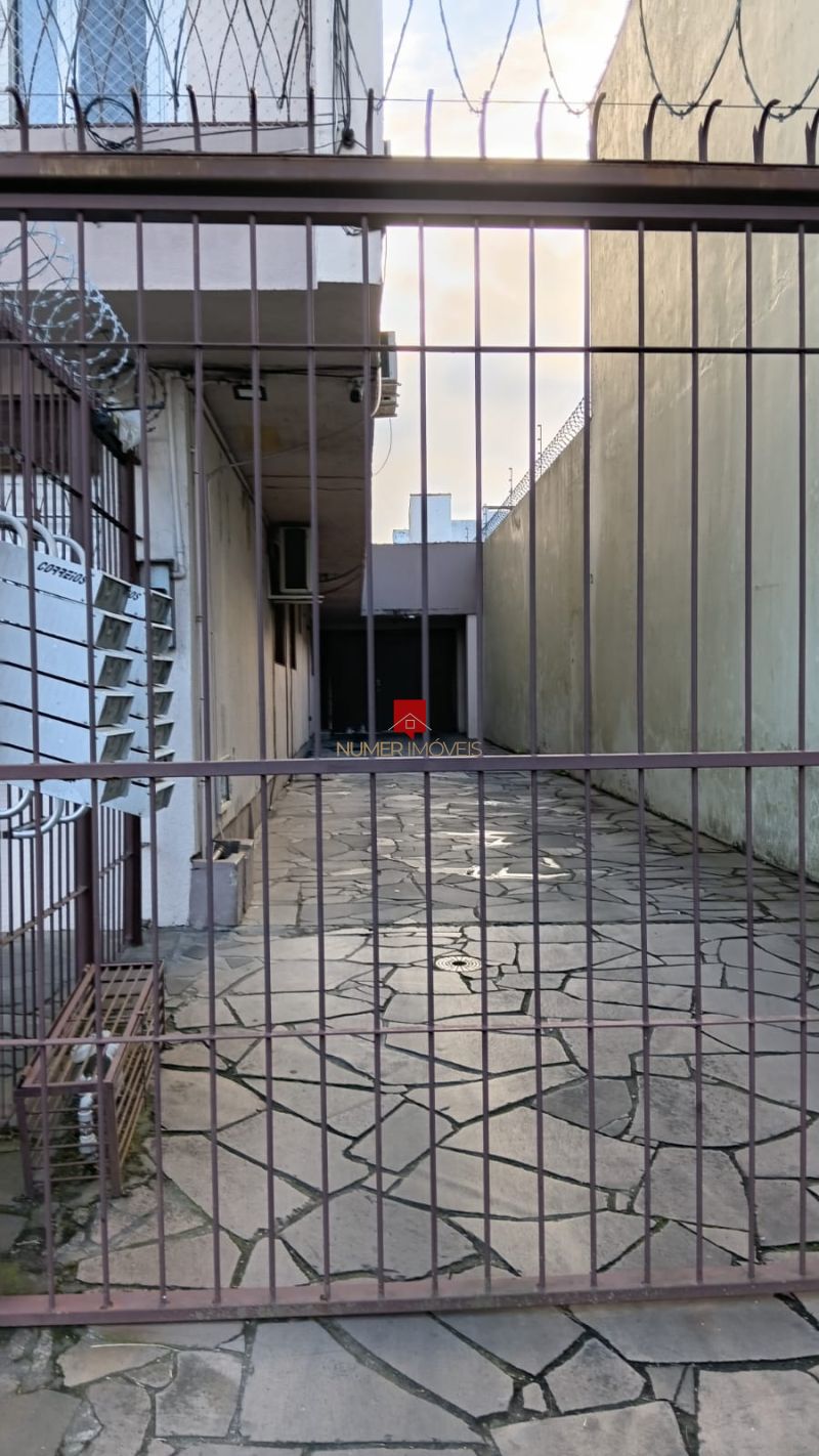 APARTAMENTO AMPLO COM GARAGEM  NO CENTRO