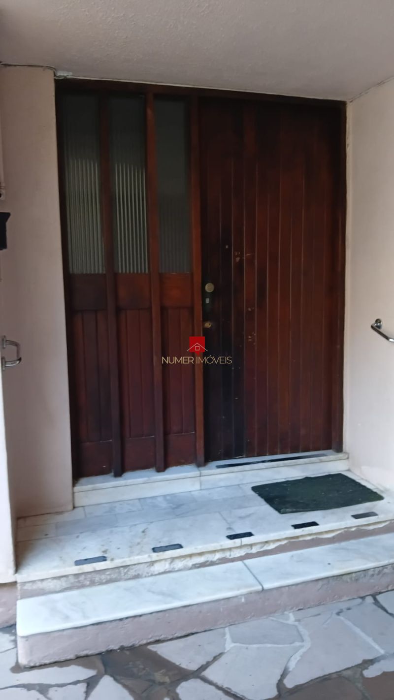APARTAMENTO AMPLO COM GARAGEM  NO CENTRO