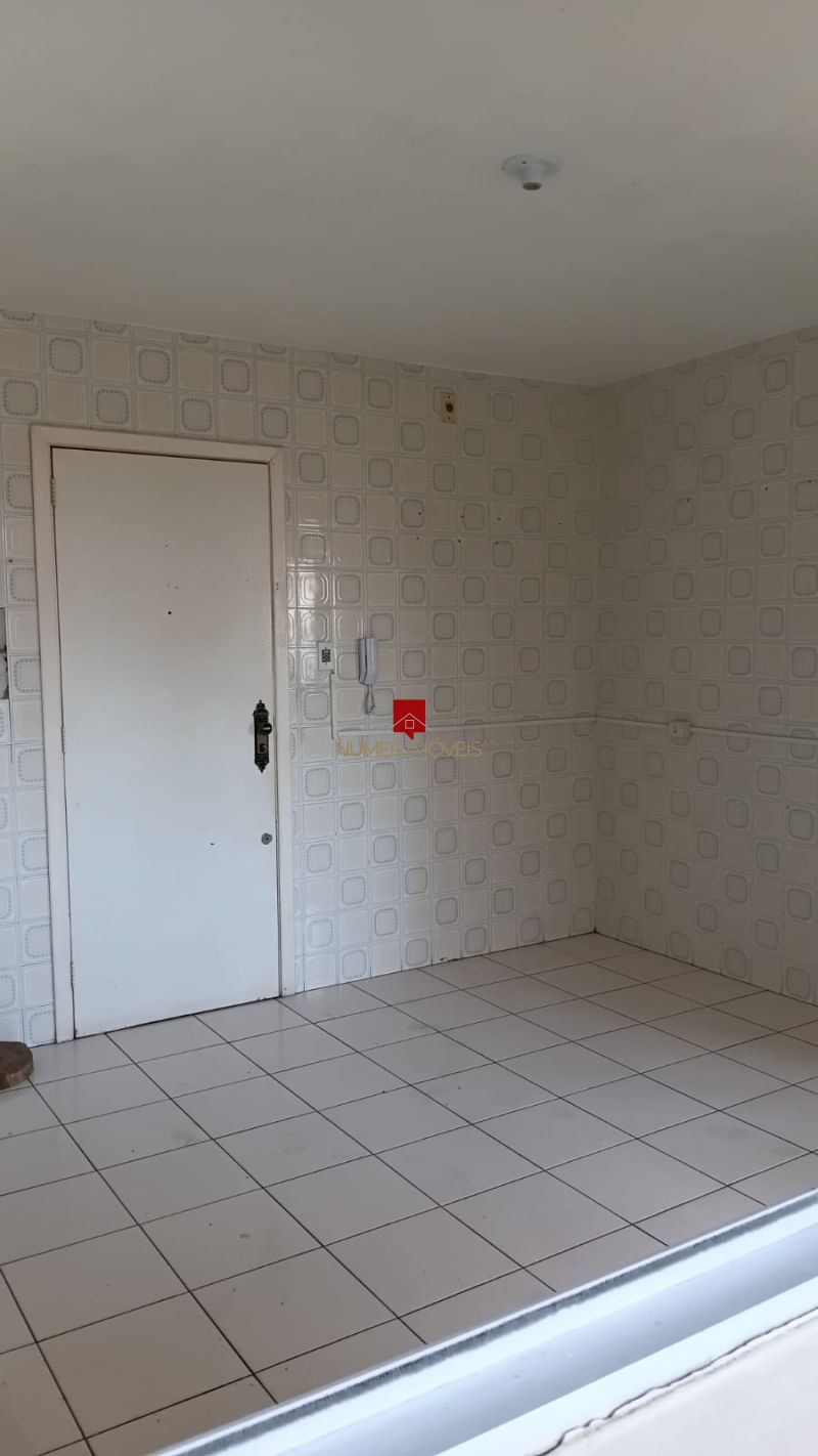 APARTAMENTO AMPLO COM GARAGEM  NO CENTRO
