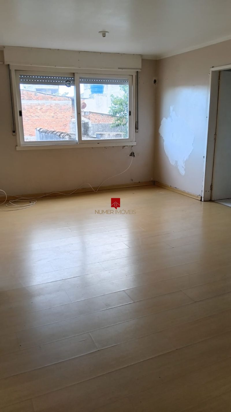 APARTAMENTO AMPLO COM GARAGEM  NO CENTRO