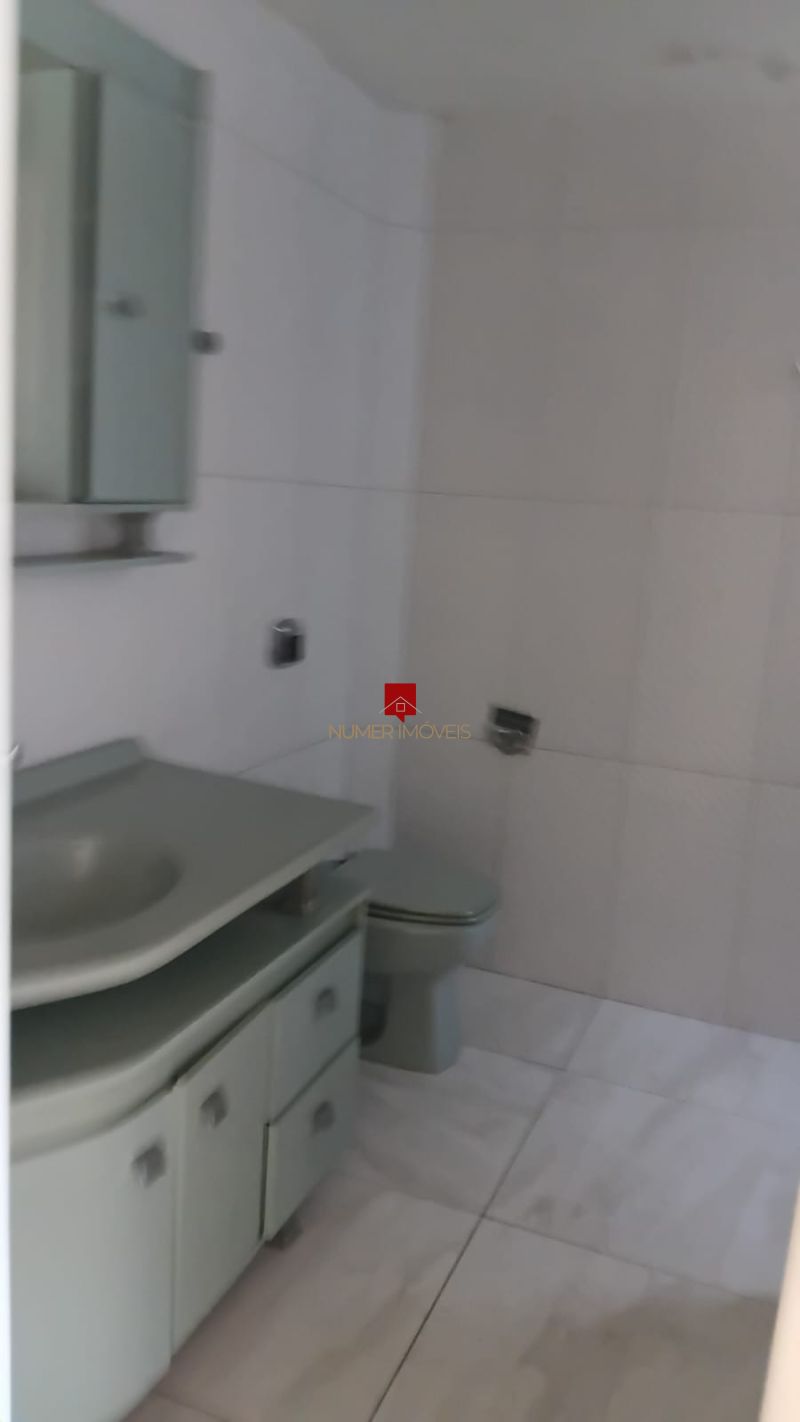APARTAMENTO AMPLO COM GARAGEM  NO CENTRO