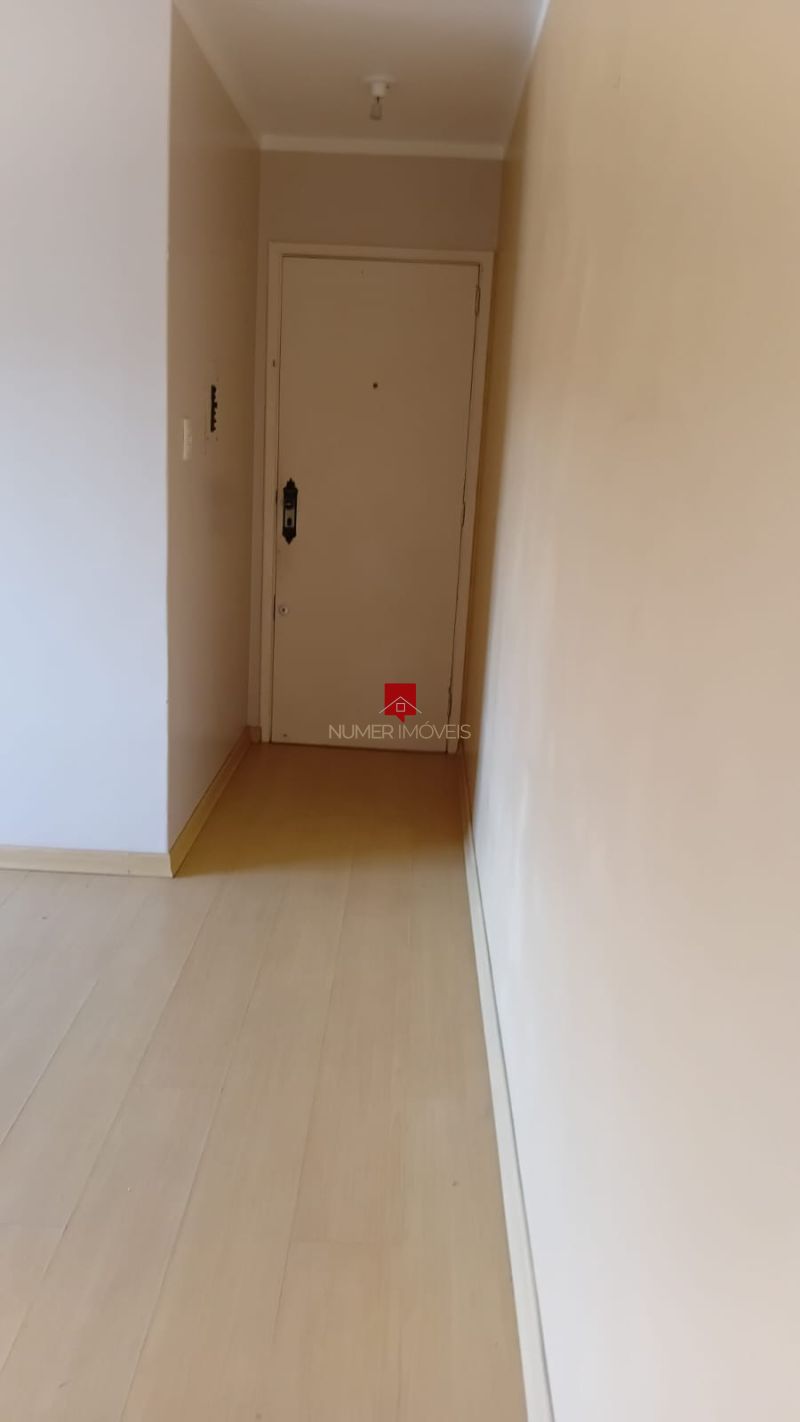 APARTAMENTO AMPLO COM GARAGEM  NO CENTRO