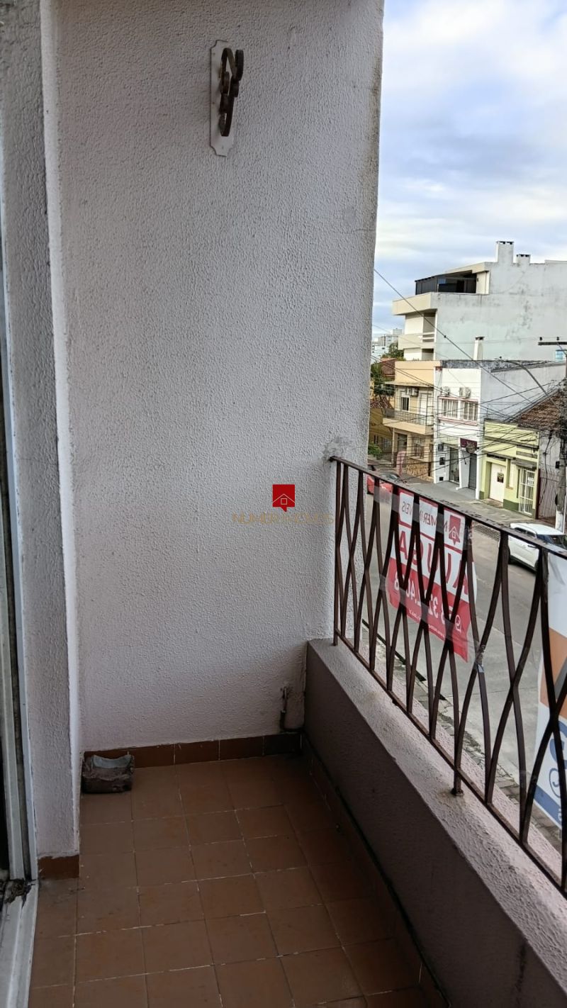 APARTAMENTO AMPLO COM GARAGEM  NO CENTRO