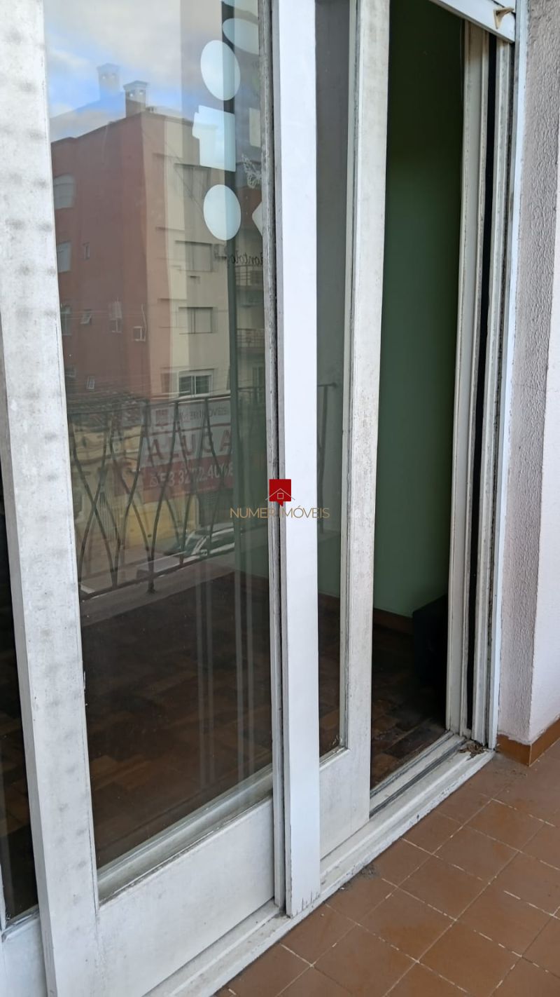 APARTAMENTO AMPLO COM GARAGEM  NO CENTRO