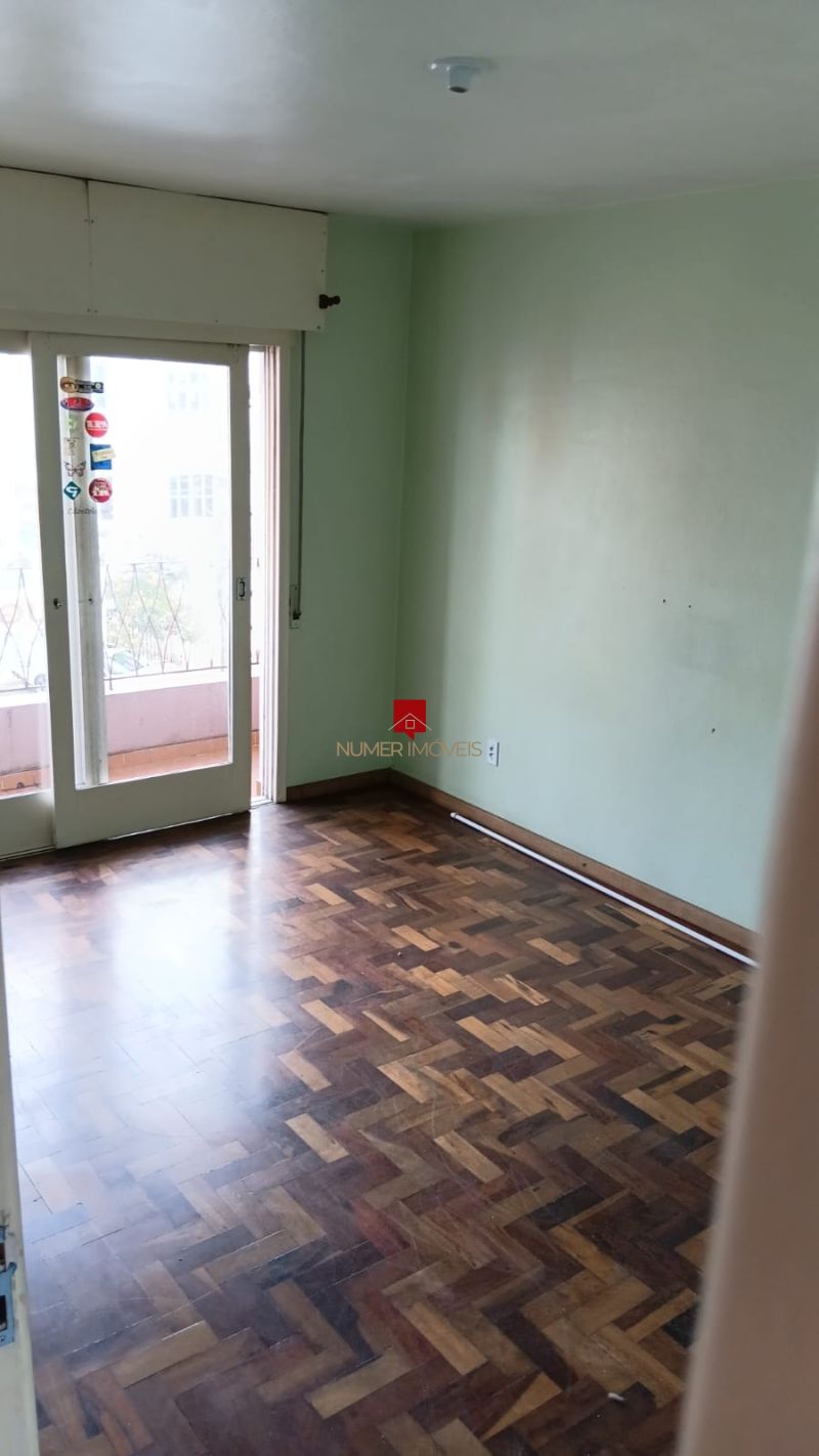 APARTAMENTO AMPLO COM GARAGEM  NO CENTRO