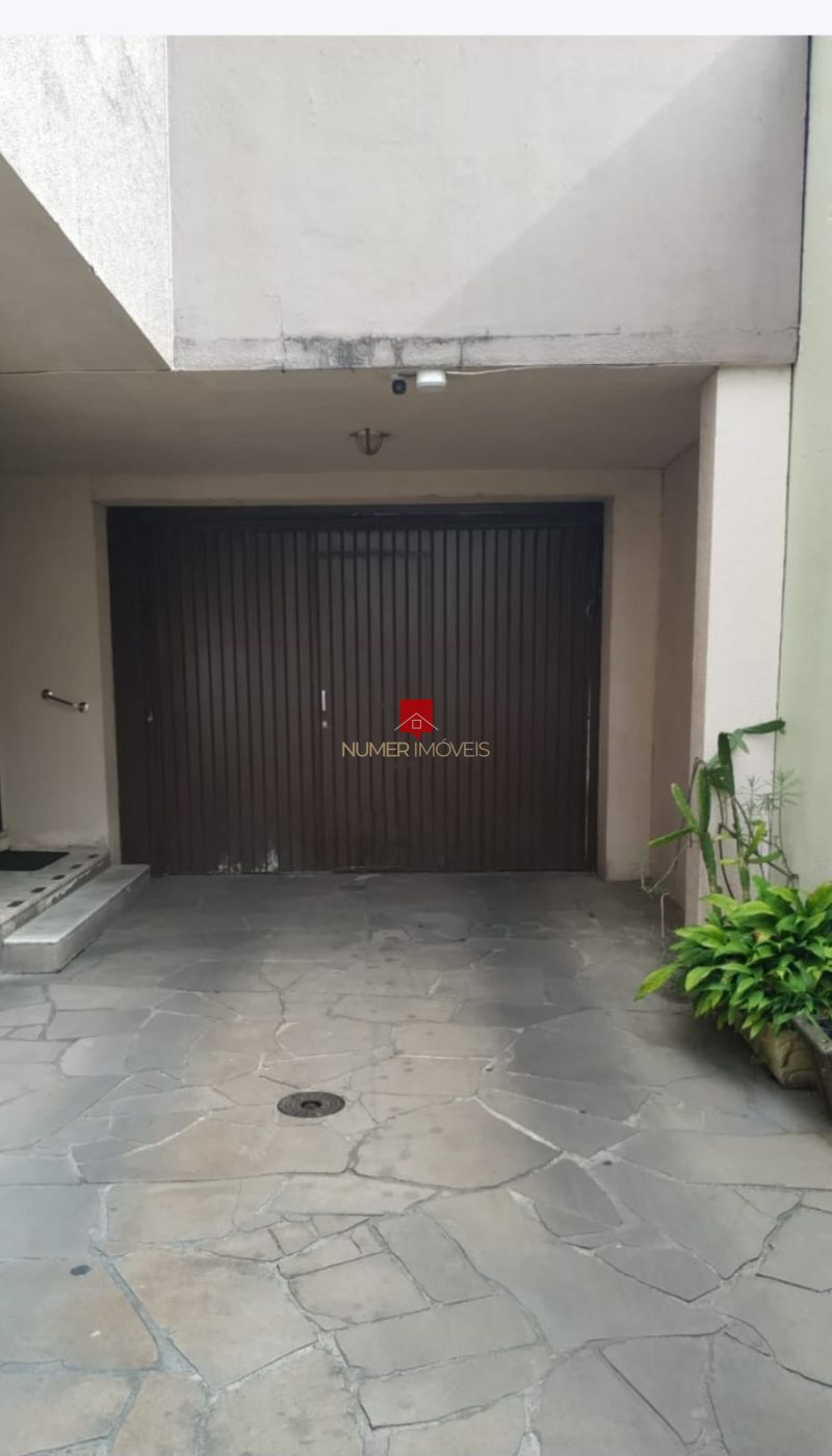 APARTAMENTO AMPLO COM GARAGEM  NO CENTRO