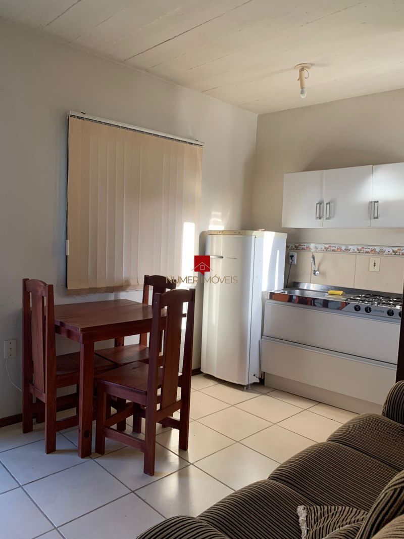 APARTAMENTO MOBILIADO NO LARANJAL