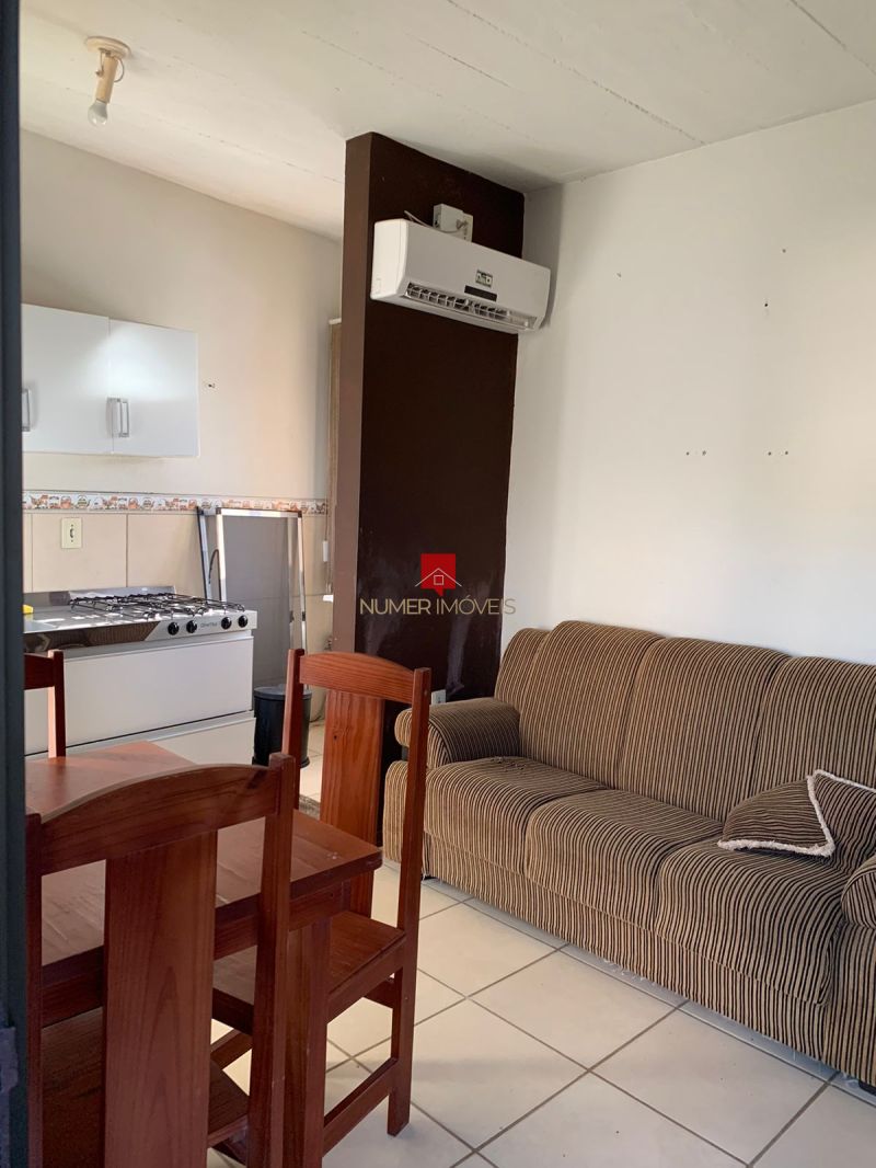 APARTAMENTO MOBILIADO NO LARANJAL
