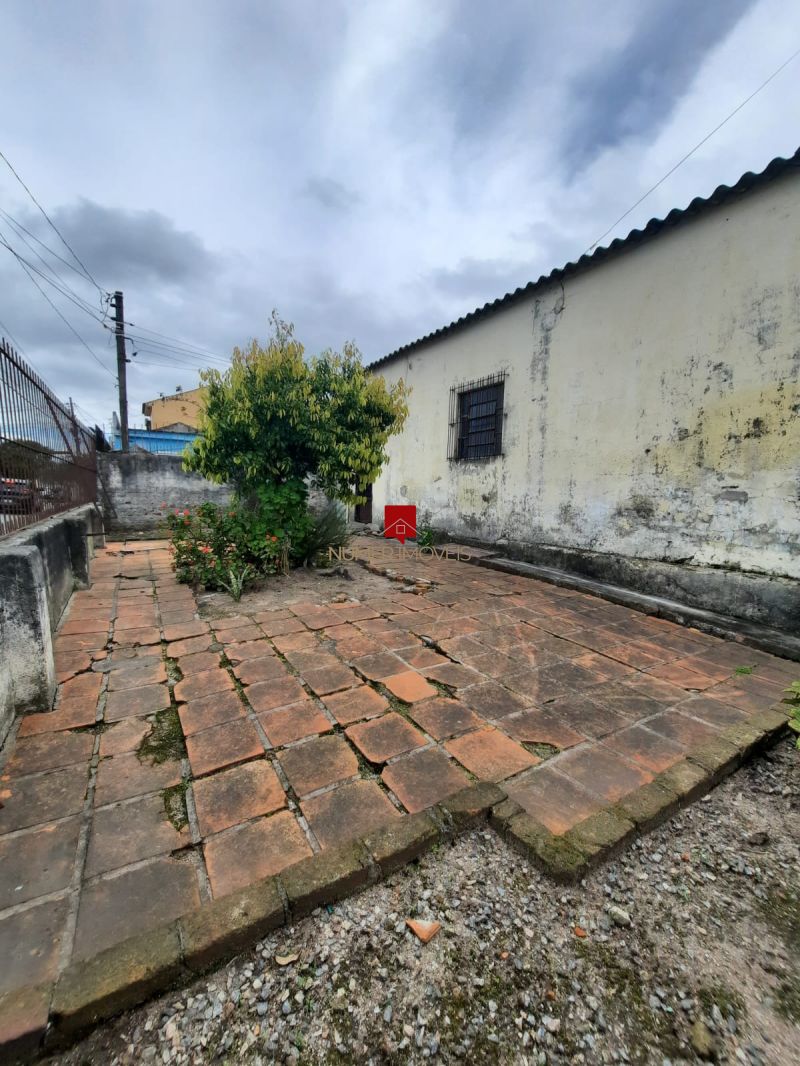 CASA 2Dormitórios no bairro FRAGATA em PELOTAS