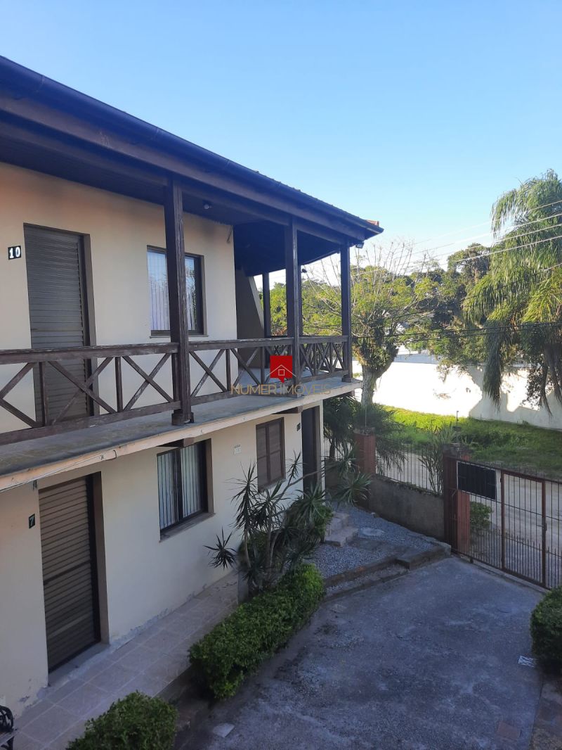 APARTAMENTO MOBILIADO NO LARANJAL