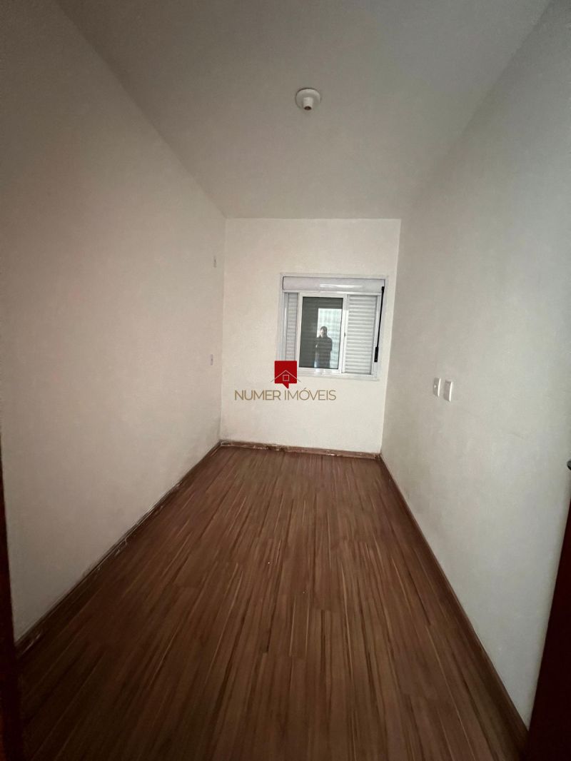 CASA PRÓXIMO Á AVENIDA DOMINGOS DE ALMEIDA 