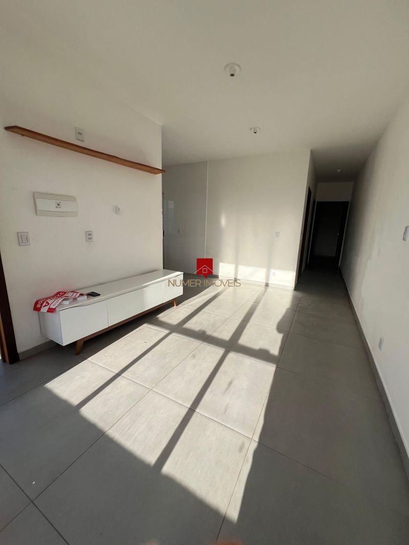 CASA PRÓXIMO Á AVENIDA DOMINGOS DE ALMEIDA 