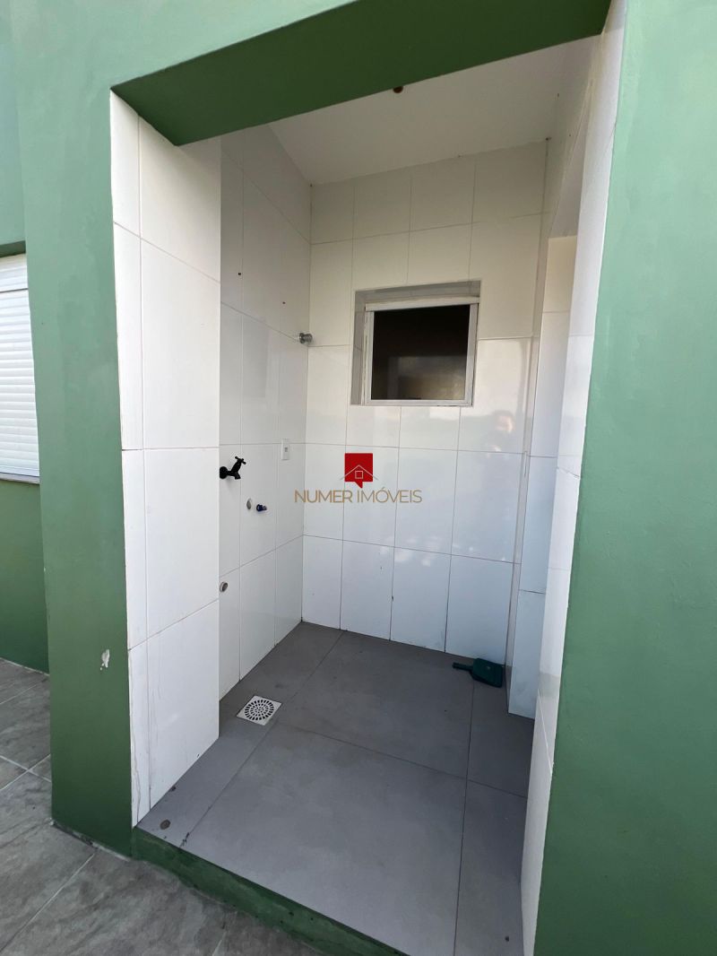 CASA PRÓXIMO Á AVENIDA DOMINGOS DE ALMEIDA 