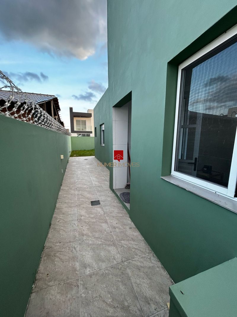 CASA PRÓXIMO Á AVENIDA DOMINGOS DE ALMEIDA 