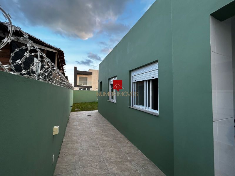 CASA PRÓXIMO Á AVENIDA DOMINGOS DE ALMEIDA 