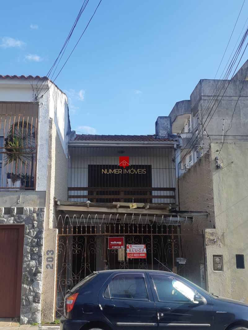 CASA 3 quartos  no bairro CENTRO em PELOTAS