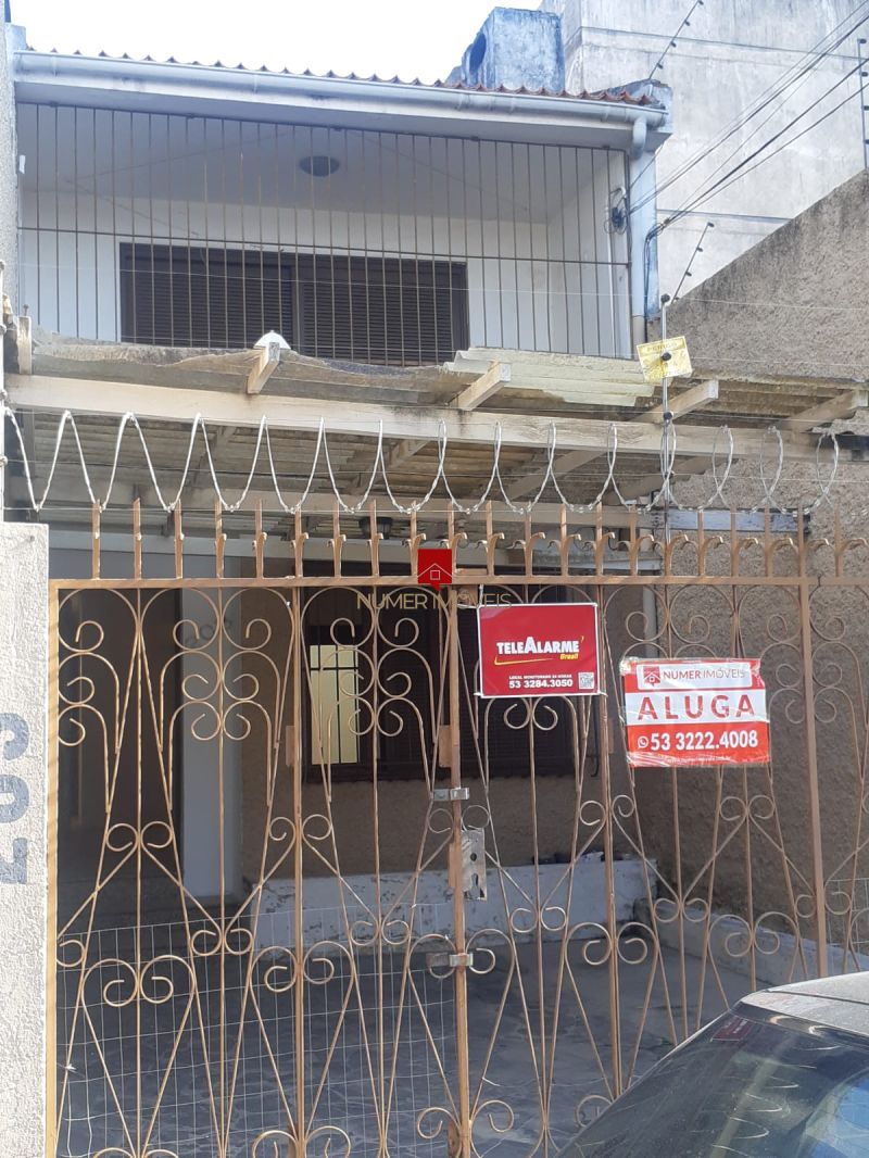 CASA 3 quartos  no bairro CENTRO em PELOTAS